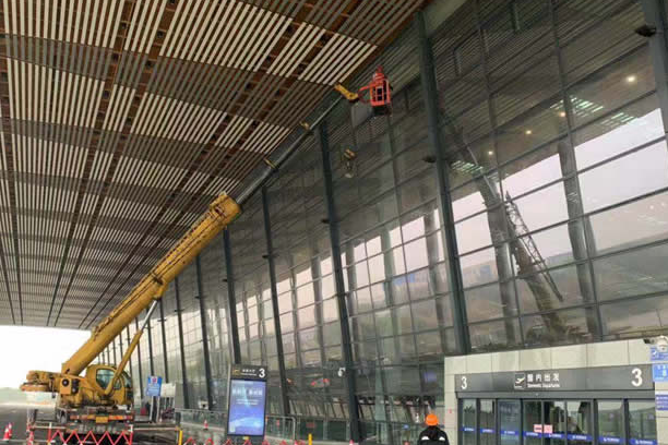 沙湖原种场玻璃幕墙维护和保养